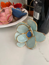 Load image into Gallery viewer, Flower Wine Cork
