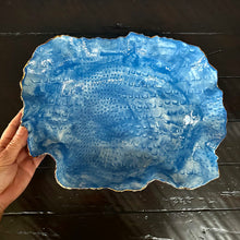 Load image into Gallery viewer, Blue Crocodile Oval Bowl 13”x 10.5”
