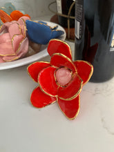 Load image into Gallery viewer, Flower Wine Cork
